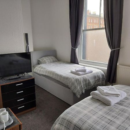 The Lodge Guest Accommodation Barrow-in-Furness Buitenkant foto
