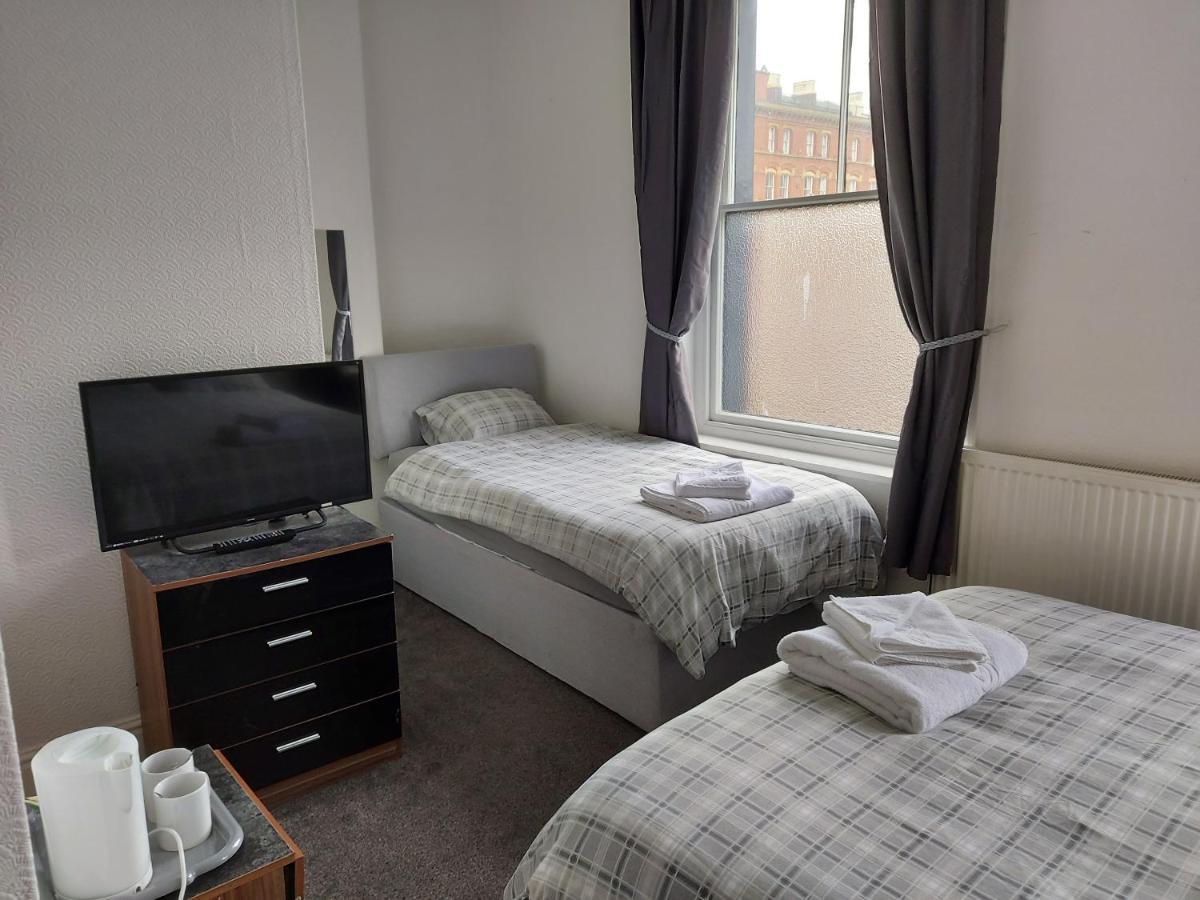 The Lodge Guest Accommodation Barrow-in-Furness Buitenkant foto