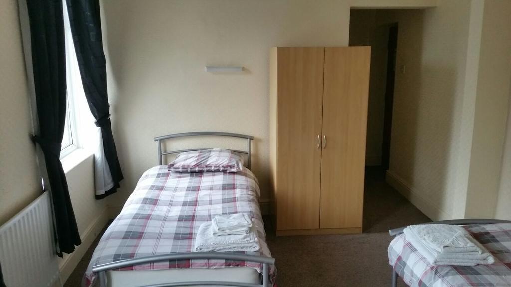 The Lodge Guest Accommodation Barrow-in-Furness Buitenkant foto
