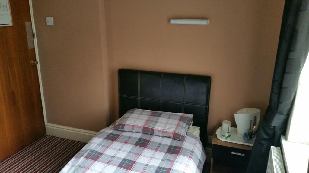The Lodge Guest Accommodation Barrow-in-Furness Buitenkant foto